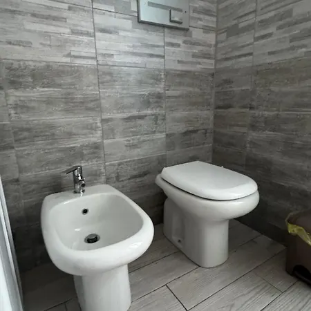 アパート La Corte Barnaba ブスト・アルシーツィオ